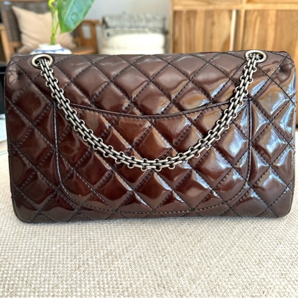 CHANEL Reissue Double Flap 226 Patent Brown Burgundy Handbag - Picture 7 of 16